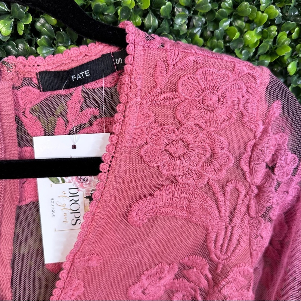 pink lacey embroidered sheer sleeve and back maxi‎ dress nwt - Picture 6 of 12